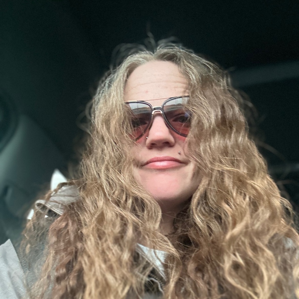 Meet your Posher, Stephanie